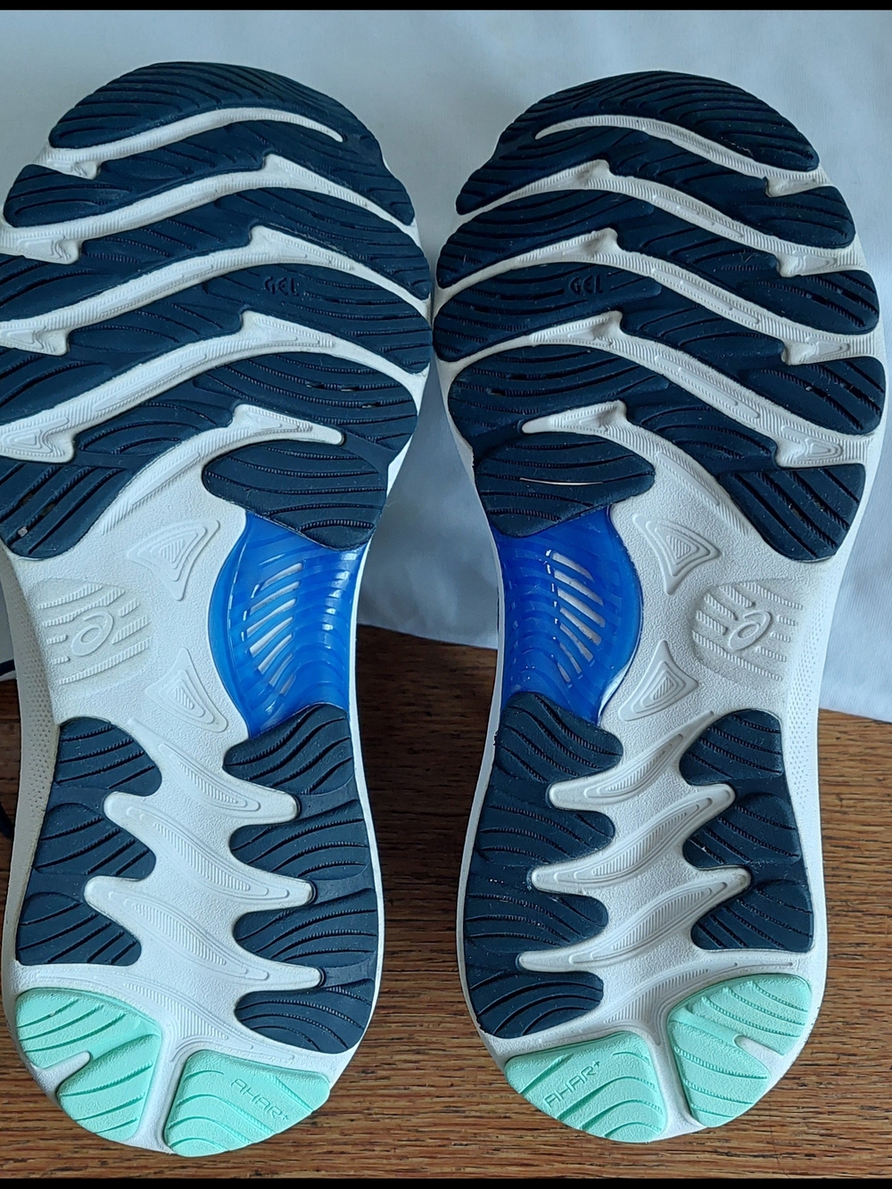 ASICS Gel-Nimbus 23 Running Shoes in Navy & Aqua. Womens 7 M - Picture 6 of 9